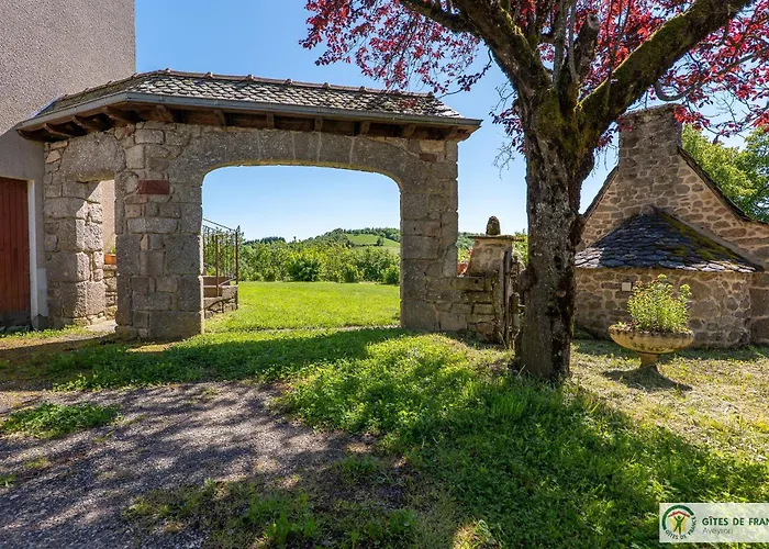 De La Cascade Tatil Evi Villecomtal